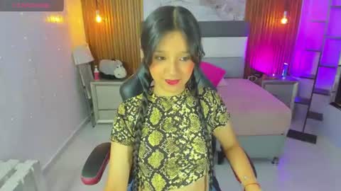 ISABELLA online show from June 19, 6:25 pm