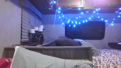 Iseestarz420 online show from December 15, 11:20 pm