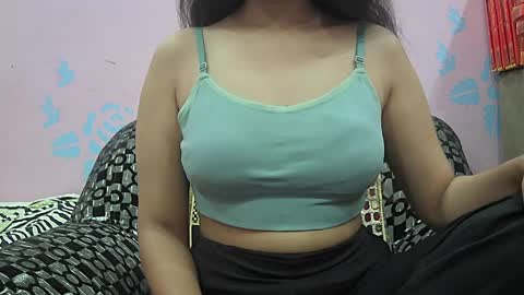 ishika_singh_ online show from April 4, 1:56 am