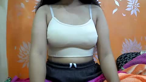 Snapshot of ishika_singh_ chatting on March 9, 5:22 am ishika_singh_ online show from March 9, 5:22 am