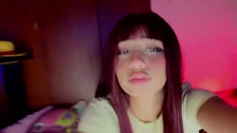 Isisjones18 online show from June 20, 11:27 am