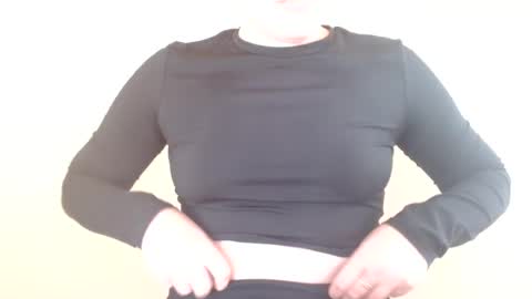 Isla online show from July 14, 10:43 am