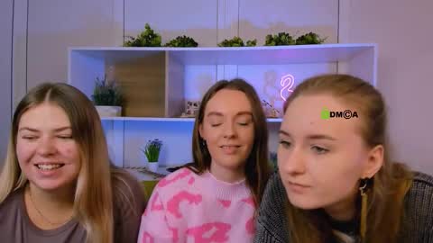Snapshot of isla_dior chatting on October 6, 8:32 am isla_dior online show from October 6, 8:32 am