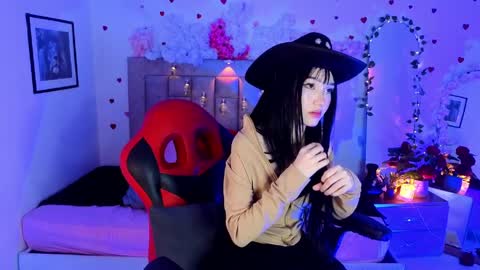 Isla Rosee18 online show from April 2, 1:46 am