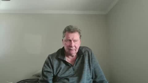 island625103 online show from February 16, 7:34 pm