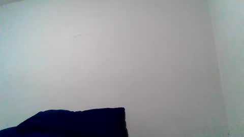 Snapshot of islandmaker chatting on October 15, 4:27 am islandmaker online show from October 15, 4:27 am