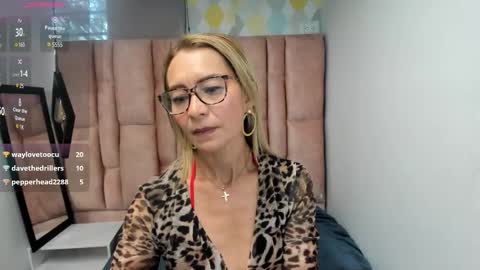 ISSA MILF online show from February 26, 2:42 pm
