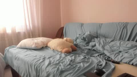 Issabelle online show from November 24, 7:51 am