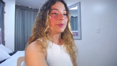 Snapshot of issadorajames chatting on January 7, 6:14 pm issadorajames online show from January 7, 6:14 pm