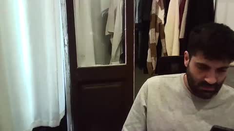 italianboybcn online show from November 12, 9:44 am