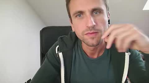 italiano116116 online show from September 28, 2:04 pm