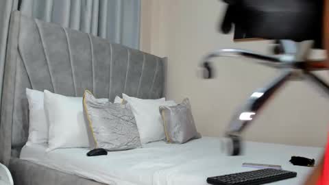 canella online show from October 2, 4:22 am