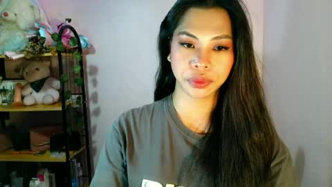 its_chloe20 online show from July 2, 11:04 am