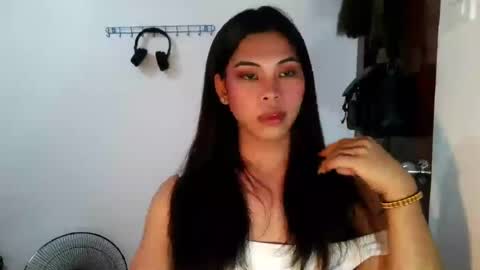 its_chloe20 online show from July 22, 4:20 pm