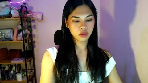 its_chloe20 online show from July 20, 1:24 pm