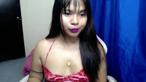 Its me mia online show from March 5, 3:51 pm