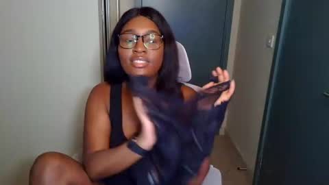 itsanna_b online show from July 2, 3:23 am