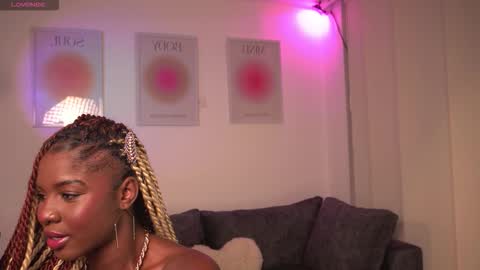 lau online show from December 21, 7:26 am