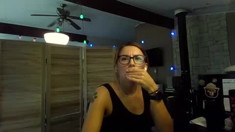 Snapshot of itsmesophie_x chatting on October 6, 3:52 pm ItsMeSophie X online show from October 6, 3:52 pm
