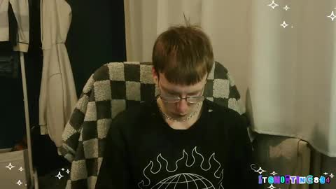    online show from April 16, 9:50 pm