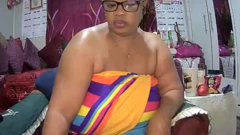 itumeleng74 online show from April 13, 5:22 am