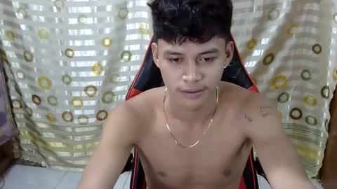 itzme_john online show from March 21, 1:55 am