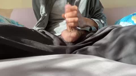 Snapshot of iuuuf2 chatting on January 15, 10:49 am Iuuuf2 or Samel online show from January 15, 10:49 am