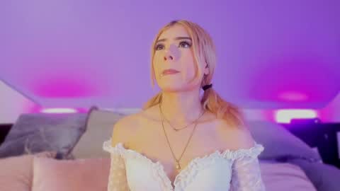 ivahna_kiss online show from May 11, 7:55 pm