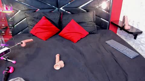 Ivis  online show from November 9, 1:25 pm