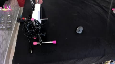 Ivis  online show from April 13, 1:15 pm