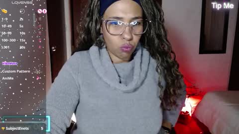 ivonne_collins33 online show from March 19, 1:22 am