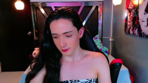 ivony giselle online show from March 6, 4:06 pm