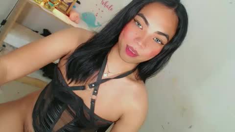 Snapshot of ivory_delight chatting on October 18, 3:38 pm ivory_delight online show from October 18, 3:38 pm