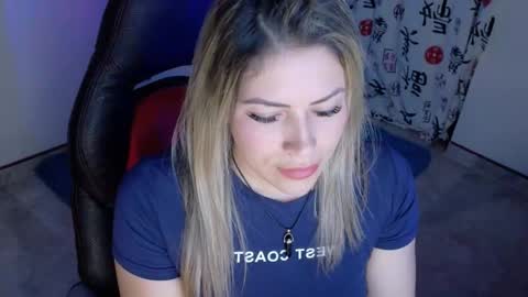 Snapshot of ivy__taylorr chatting on October 19, 12:48 am Diana Rojas online show from October 19, 12:48 am