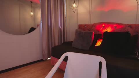 ivy_bonnie online show from December 17, 2:24 pm