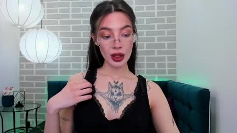 Ivy online show from May 27, 1:57 am