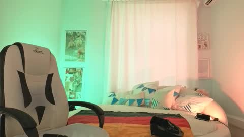 Snapshot of ivyhoney chatting on September 25, 10:00 am IVY - Follow me 3 online show from September 25, 10:00 am