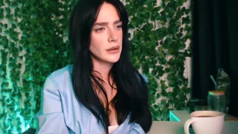 Miss Ivy online show from December 20, 4:25 pm