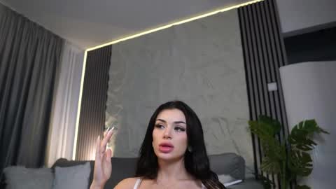 Ivy Belle online show from May 26, 4:51 am