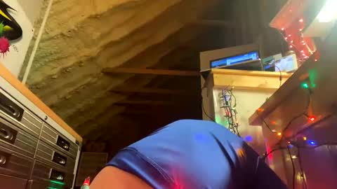 That  Guy  online show from December 23, 3:18 am