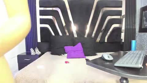 Ixchell Horny online show from December 28, 3:37 am