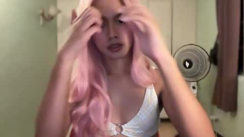 divaonopka online show from April 15, 5:05 pm