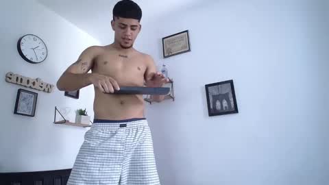 Snapshot of izaak_taylor7 chatting on March 11, 3:34 pm izaack online show from March 11, 3:34 pm