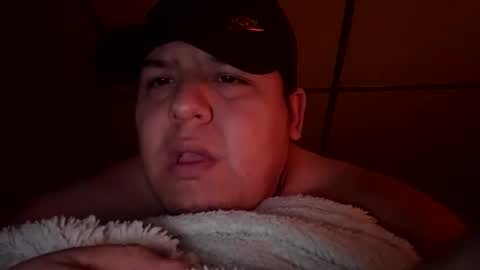 izak101 online show from April 1, 11:00 am