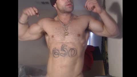 izak144 online show from December 20, 11:33 pm