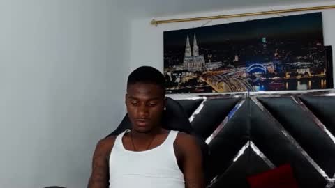 izan_ziratz online show from March 12, 7:58 pm