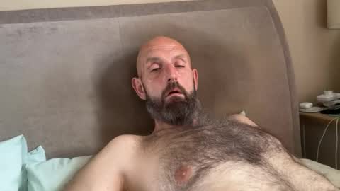 izzysboytoy1 online show from July 12, 7:11 am