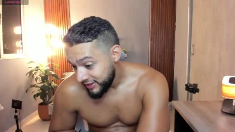 Calix  Independient model Insta and twt Calixsnake online show from May 27, 1:57 am