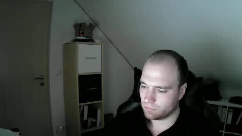 here4y online show from December 22, 12:01 pm