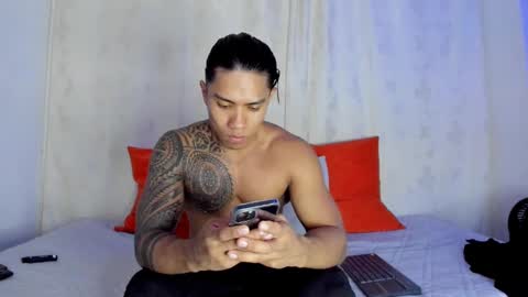 Snapshot of j_musiry chatting on March 8, 8:11 am i am juan musiry independent model online show from March 8, 8:11 am